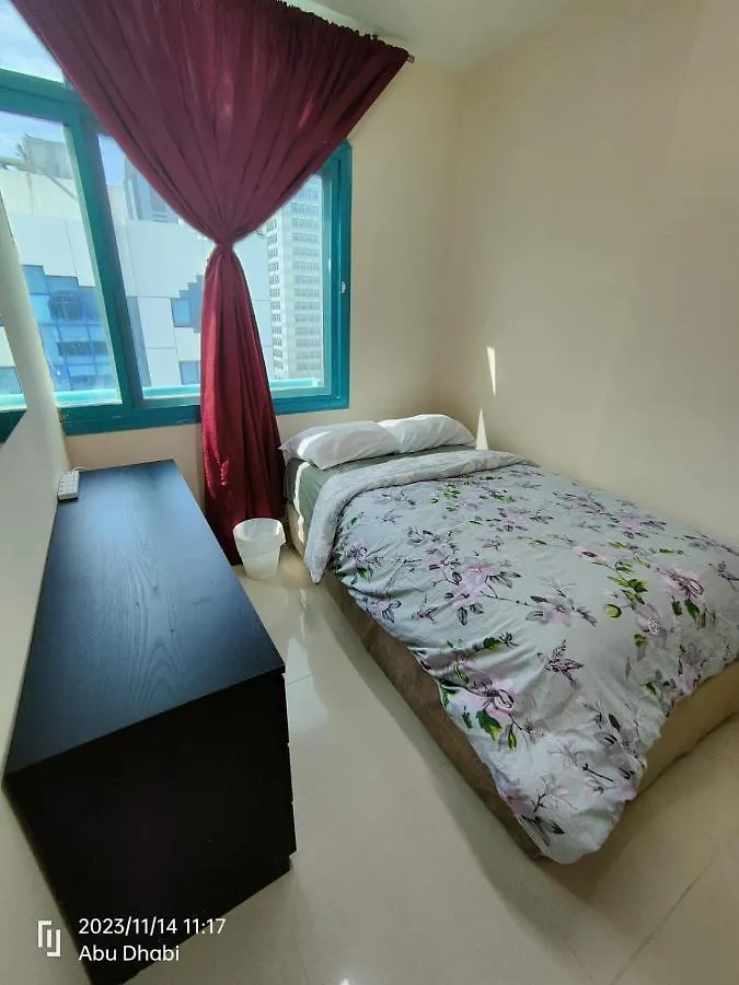 4 Bedroom Abu Dhabi 0*,